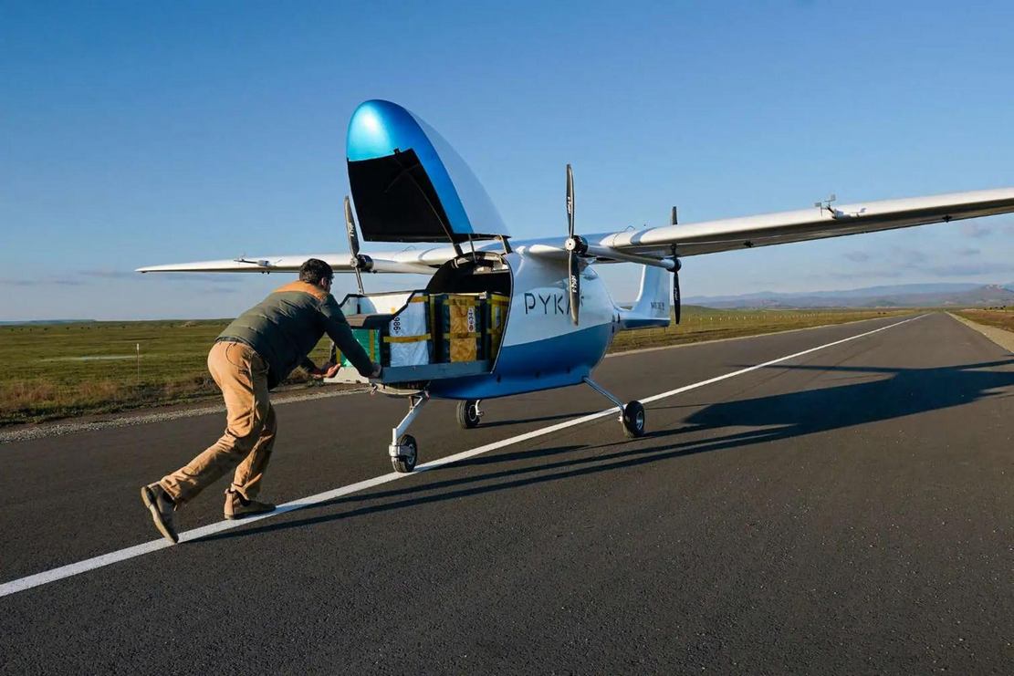 Pelican world's largest Autonomous Electric Cargo plane (5)