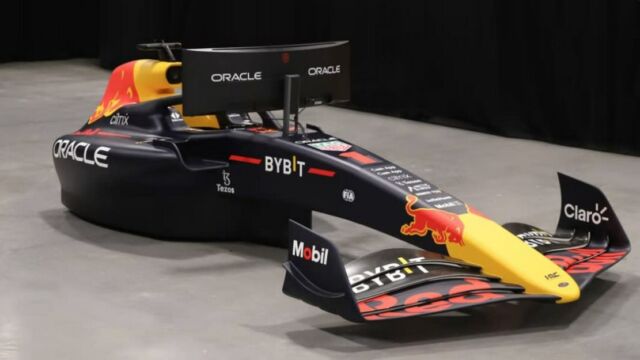 Oracle Red Bull RB18 Racing Simulator 