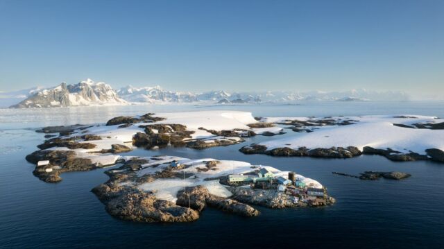‘Home Memories’ Remote Antarctica Research Base (3)
