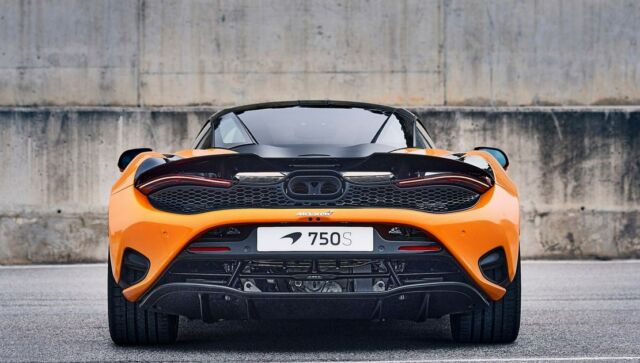 The new McLaren 750S (1)