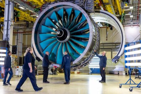 World's Largest and most Efficient Jet Engine | WordlessTech