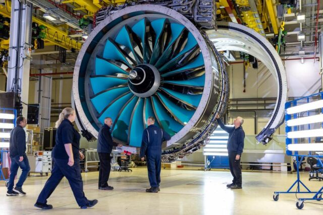 World's Largest and most Efficient Jet Engine