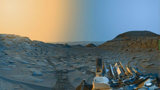Curiosity Captures Martian Morning - Afternoon 