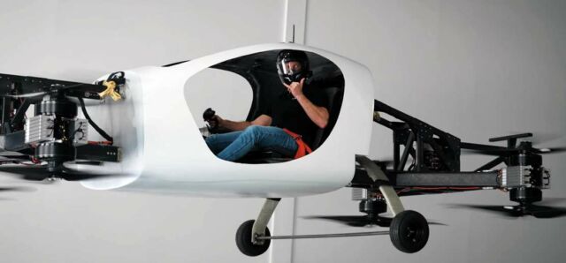 Doroni eVTOL Flying Car first Manned Flight