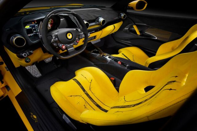 Ferrari 812 Competizione Tailor Made (4)