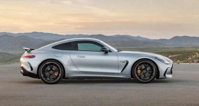 New Mercedes-AMG 2024 GT Coupe (6)