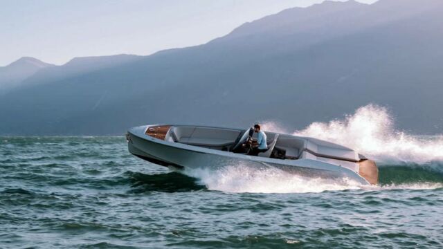 Frauscher x Porsche eFantom electric speedboat (13)