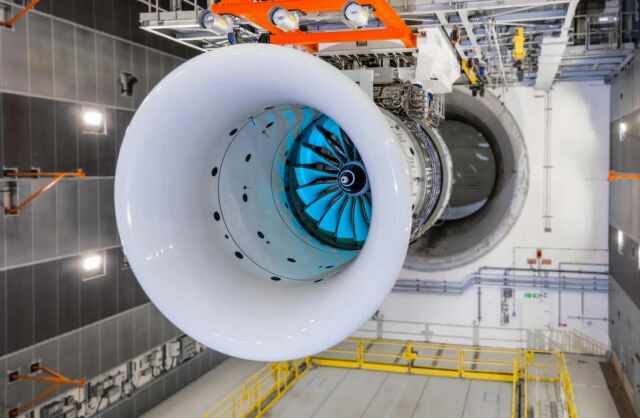 Rolls-Royce World's Largest Jet Engine