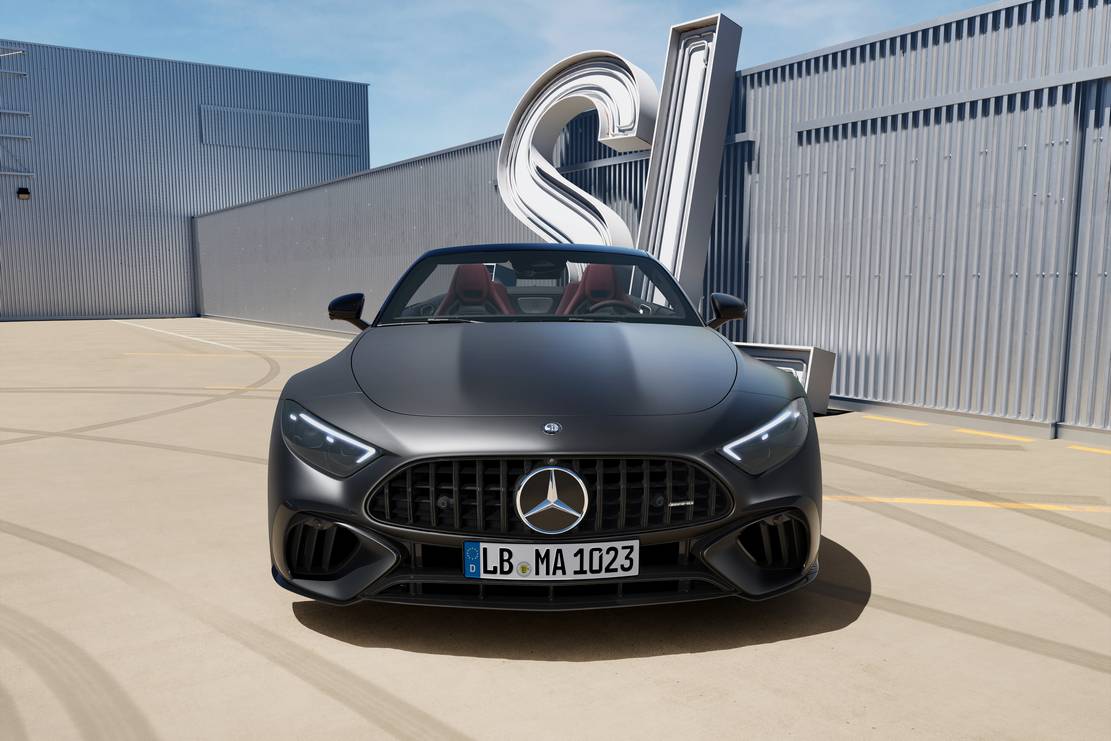 The most Innovative and Powerful Mercedes-AMG SL of all time | WordlessTech