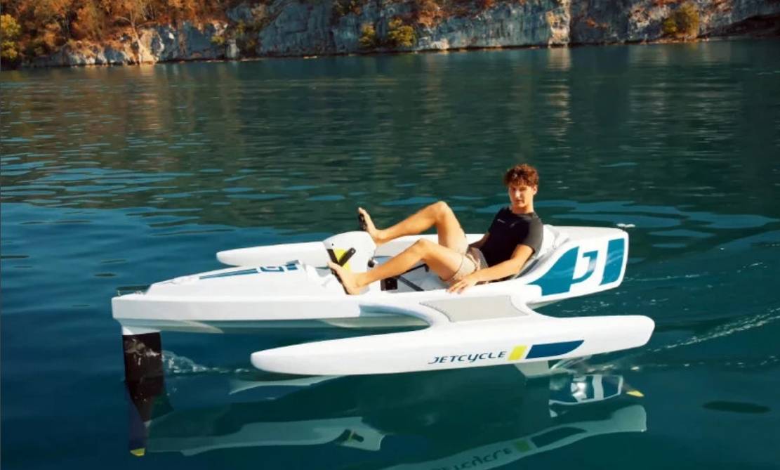 Electric Jetcycle with Carbon-Fiber Hydrofoils | WordlessTech