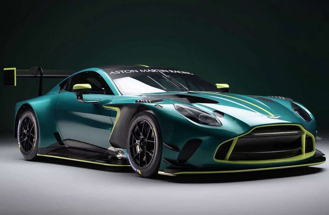 Aston Martin Vantage GT3 race car (3)