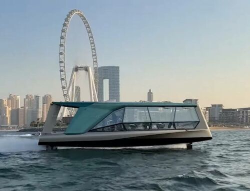 BMW Flying Glass luxury watercraft- video