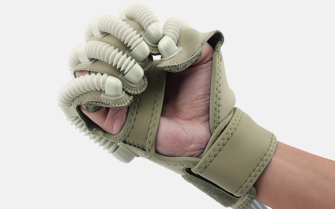 Robotic Hand Rehabilitation Glove (6)
