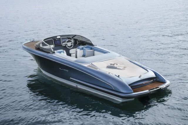 Riva El-Iseo Fully-Electric Motor Yacht (2)