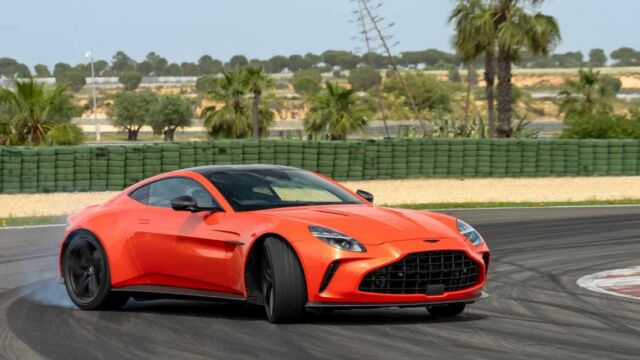 The New Aston Martin Vantage (2)