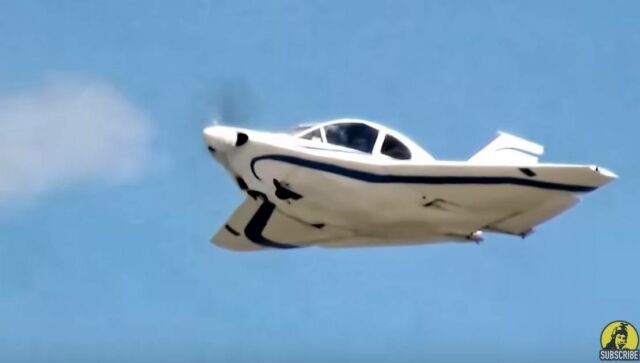 The diamond-shaped Dyke JD-2 Delta tiny plane