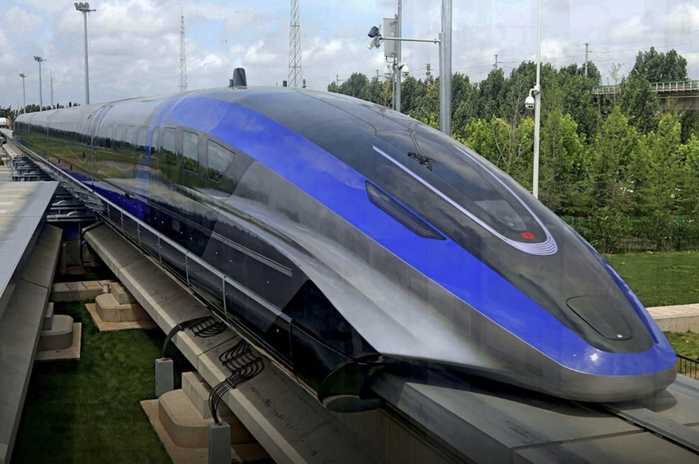 Maglev Train that could reach Speeds of up to 1,000 kph, just tested