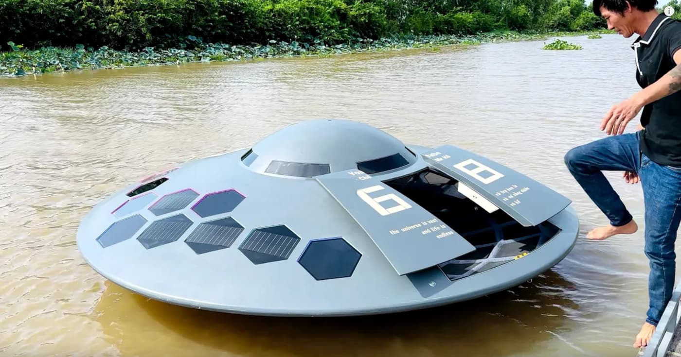 UFO-like speedboat