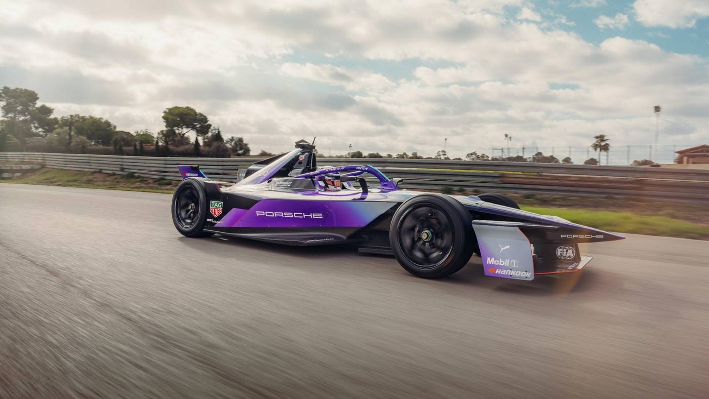 The New Porsche 99X Formula E car (7)