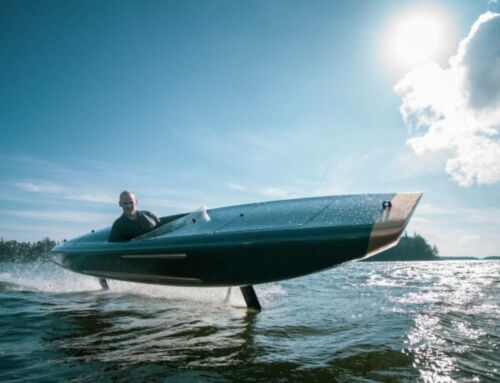 foil.one Pegasus Carbon-Fiber Electric Hydrofoil Boat