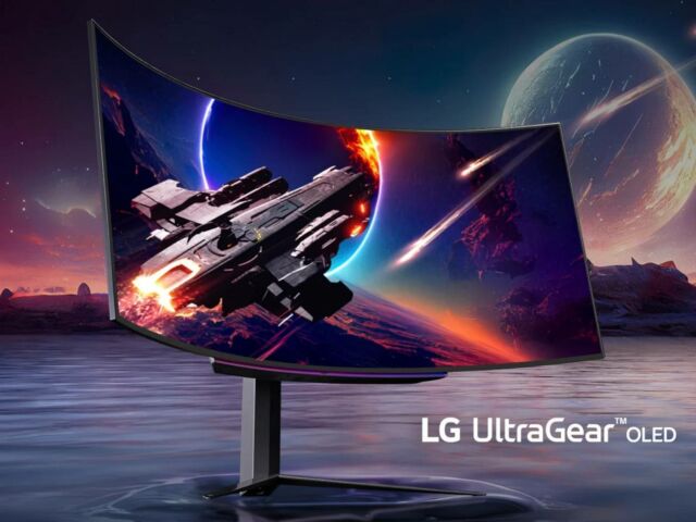 LG UltraGear GX9 Bendable 5K Monitor (4)