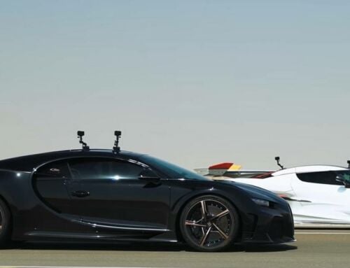 Drag Race- Koenigsegg Jesko v Bugatti Chiron Super Sport