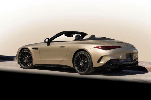 Mercedes-AMG SL 63 Manufaktur Golden Coast Convertible 2025 (7)