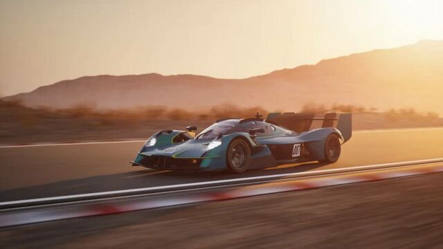 Aston Martin Valkyrie LM Road-legal Hypercar (7)
