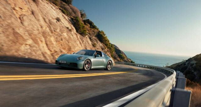Porsche 911 Carrera 4S (2)