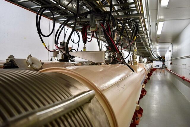 The Relativistic Heavy Ion Collider (RHIC) at Brookhaven National Laboratory (BNL) in United States. Credit Z22