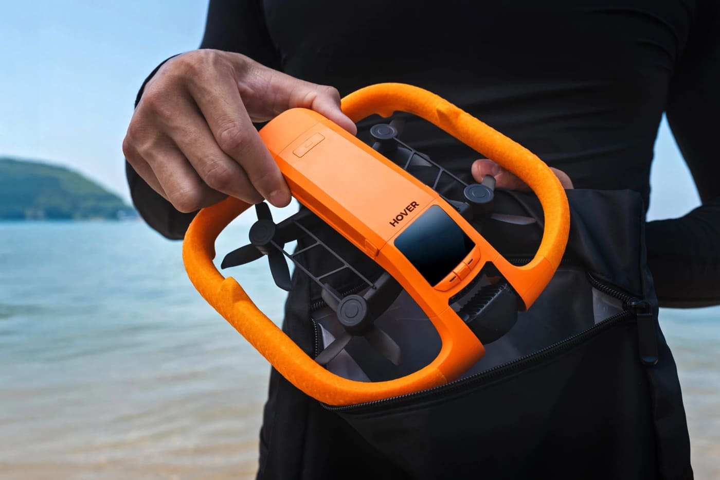 HOVERAir AQUA Self-Flying Camera (6)