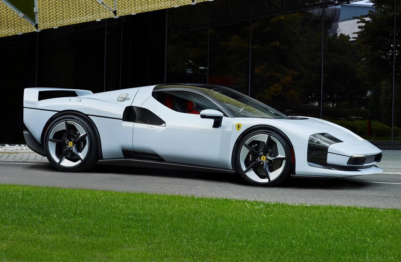 Ferrari SC40 (5)