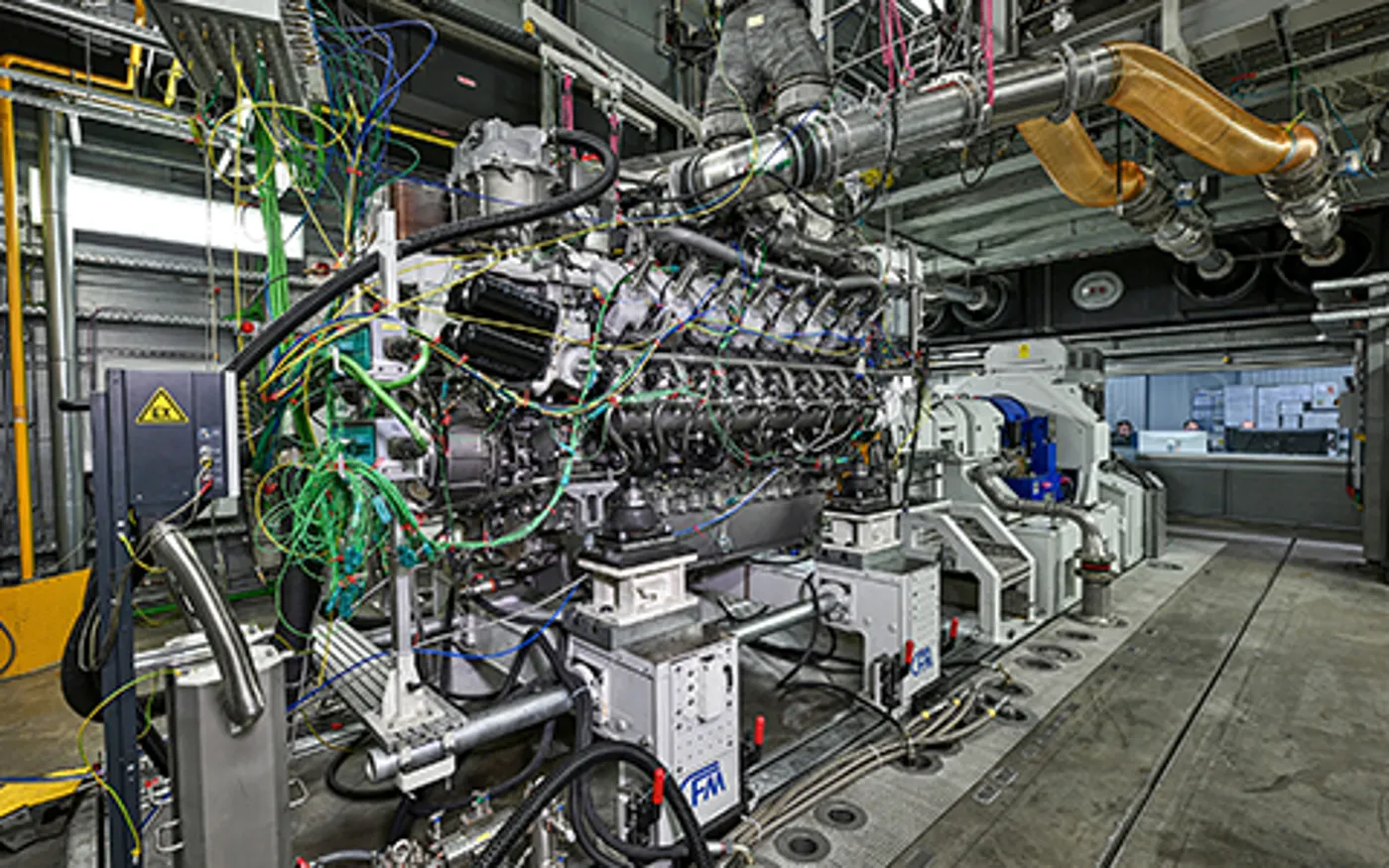 Rolls Royce worlds first pure Methanol Marine Engine 2